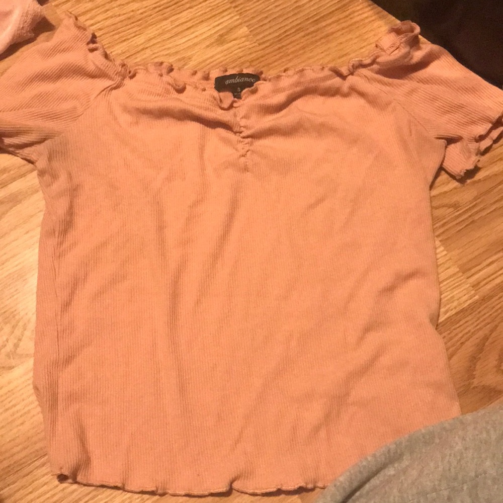 Cute crop top shirt
